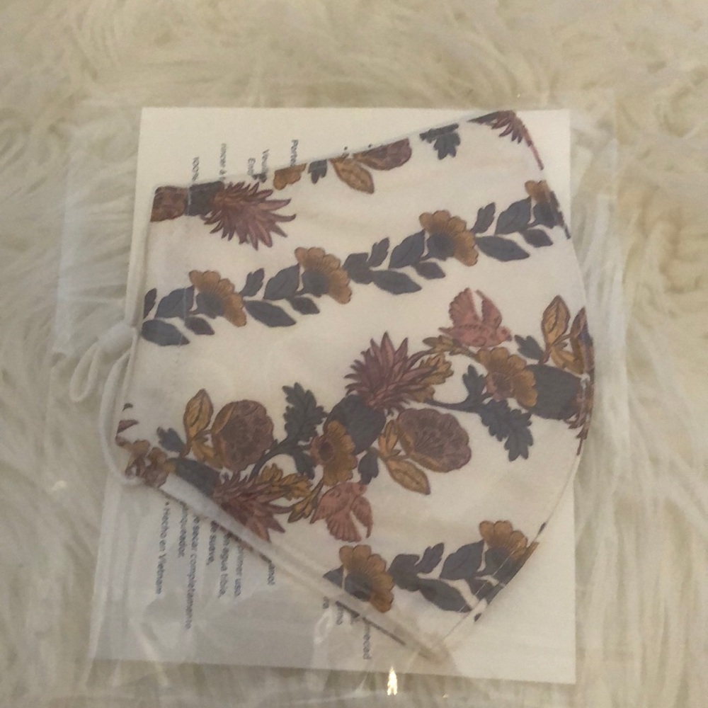 Tory Burch Face Mask